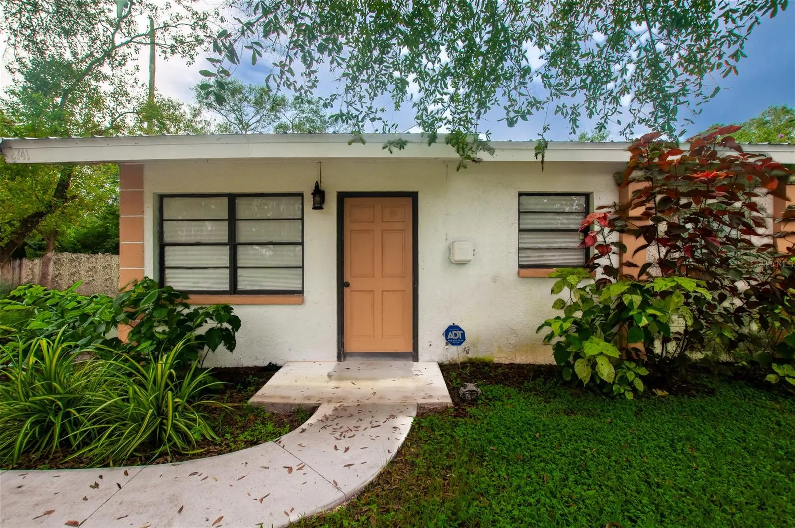 2741 SW BUNGALOW ST