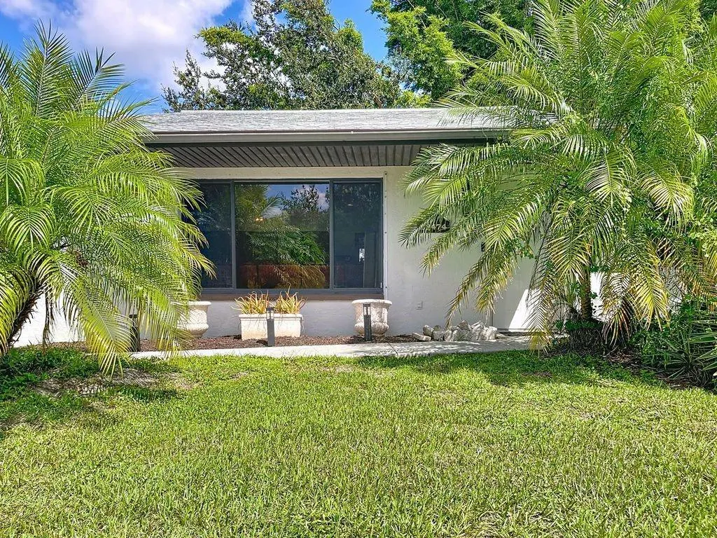28474 COCO PALM DR
