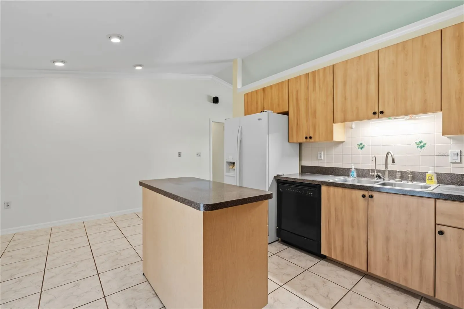 10 BALDUR DR