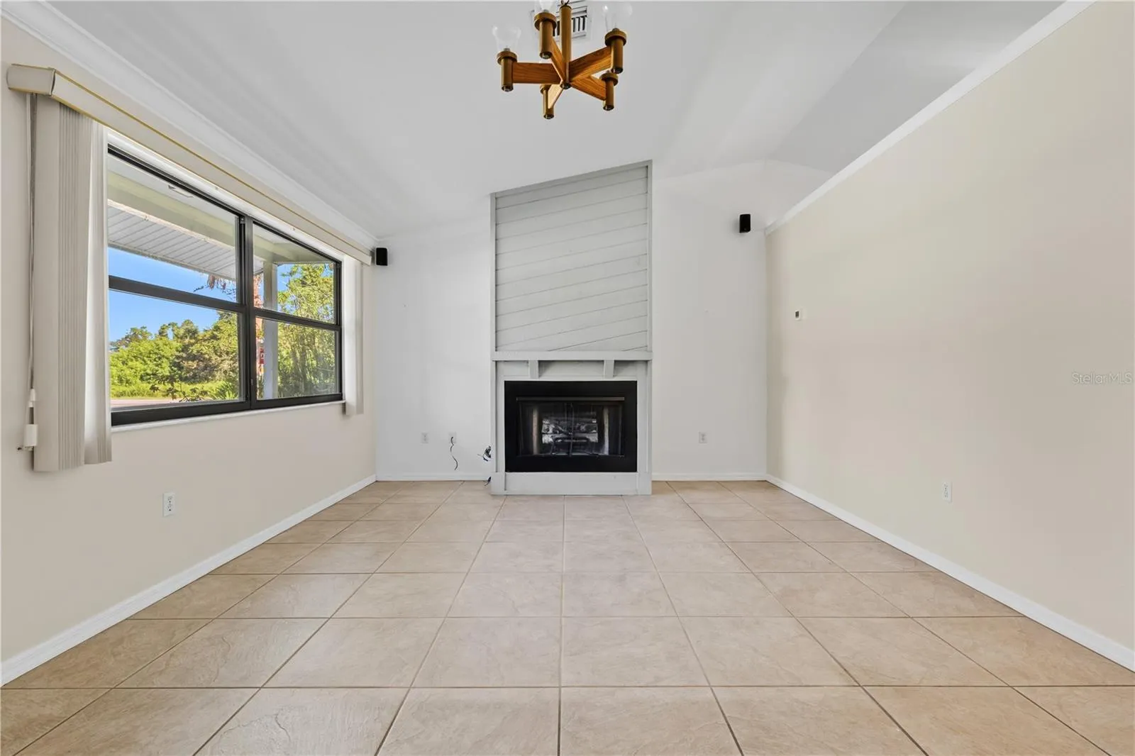 10 BALDUR DR