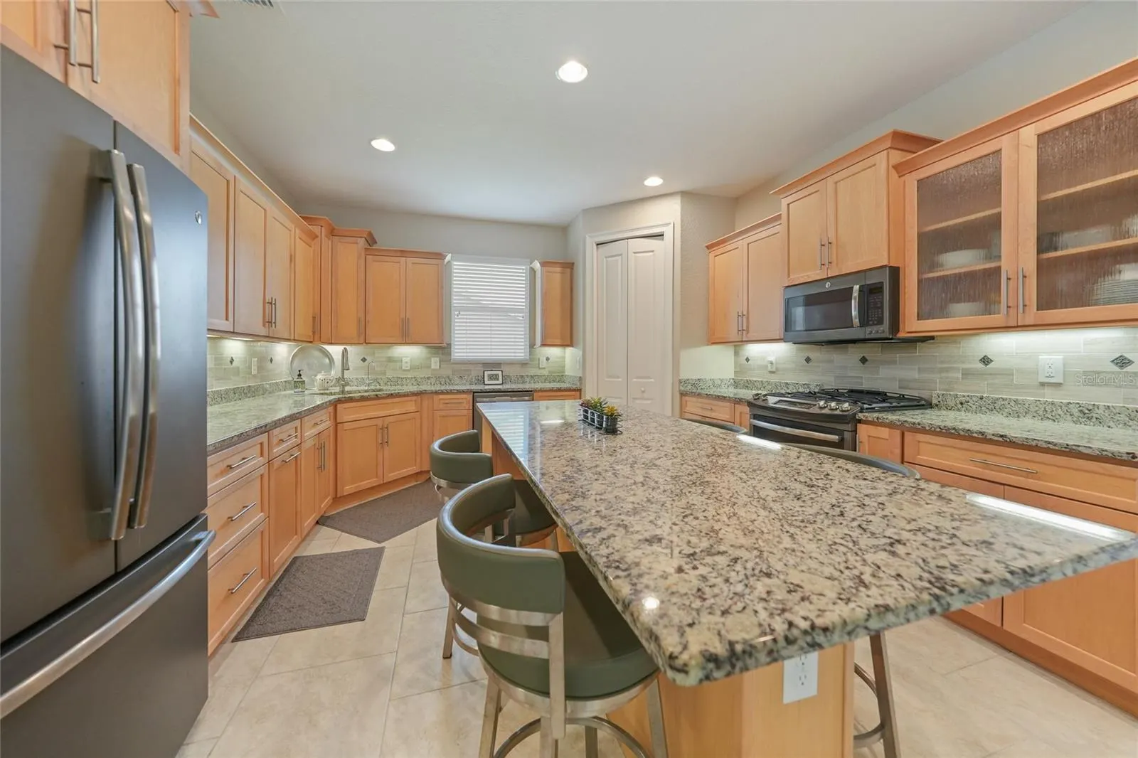 3829 BORDEAUX DR
