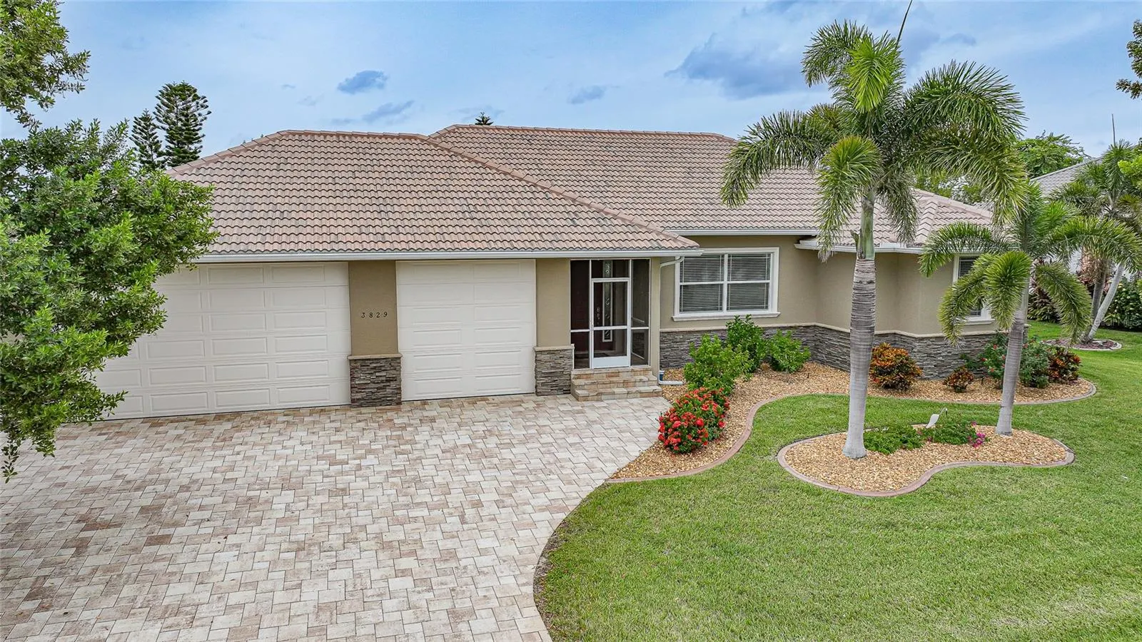 3829 BORDEAUX DR
