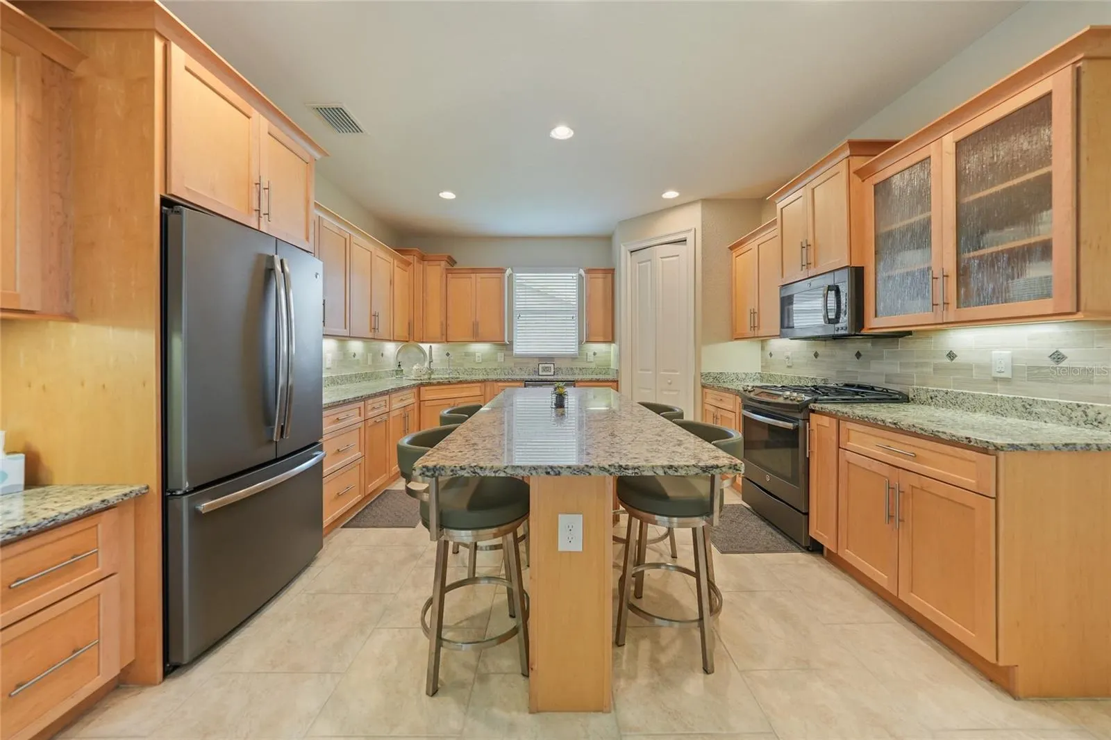 3829 BORDEAUX DR