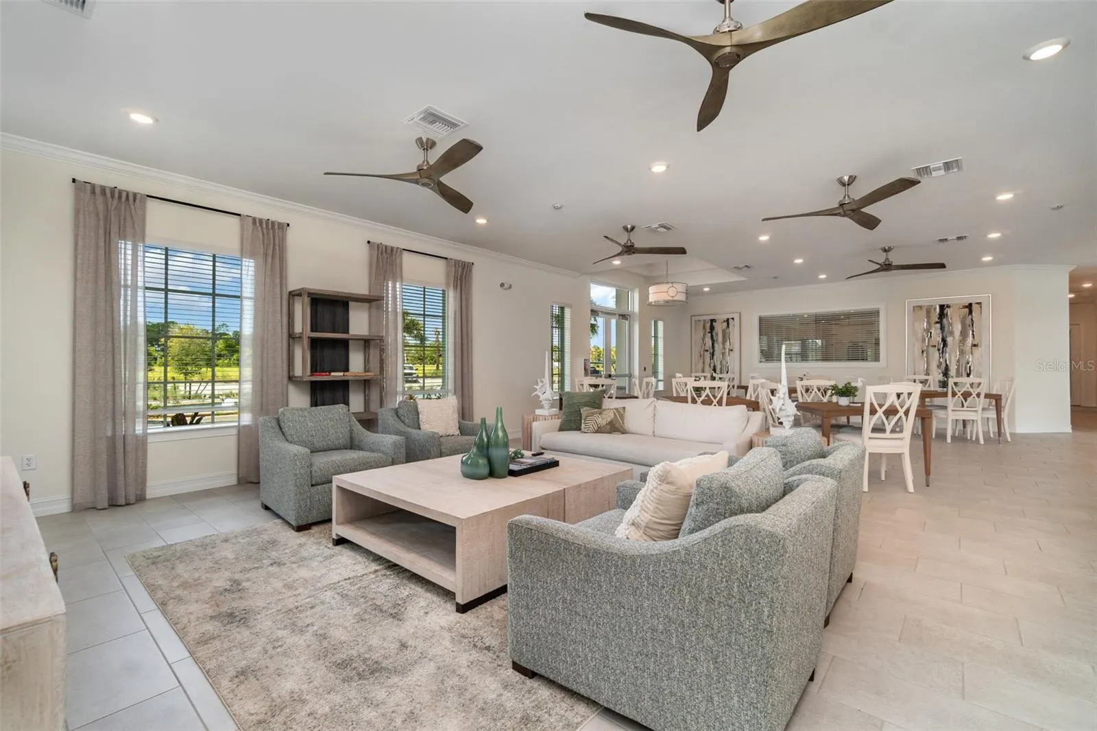 44525 PALM FROND DR