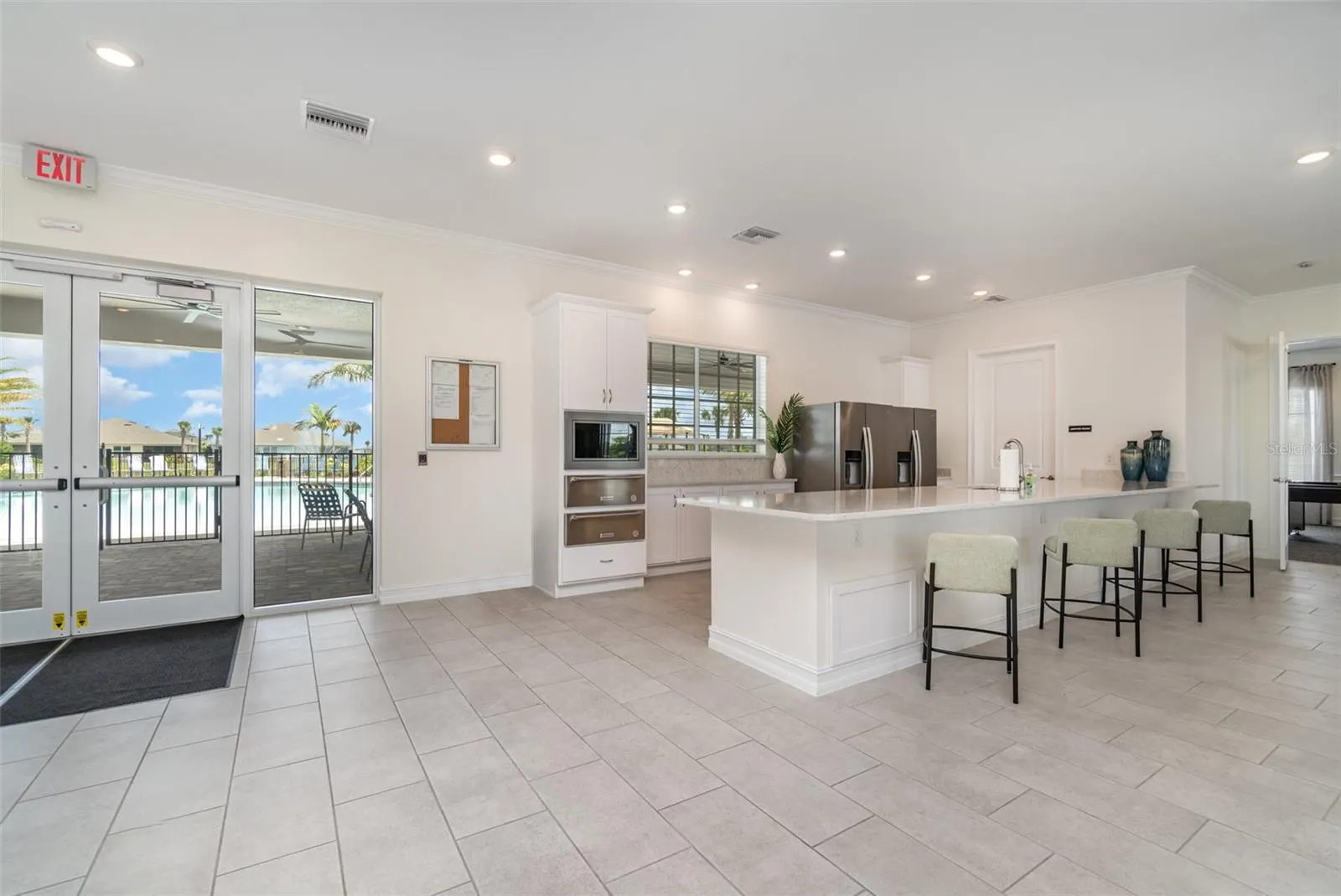 44525 PALM FROND DR