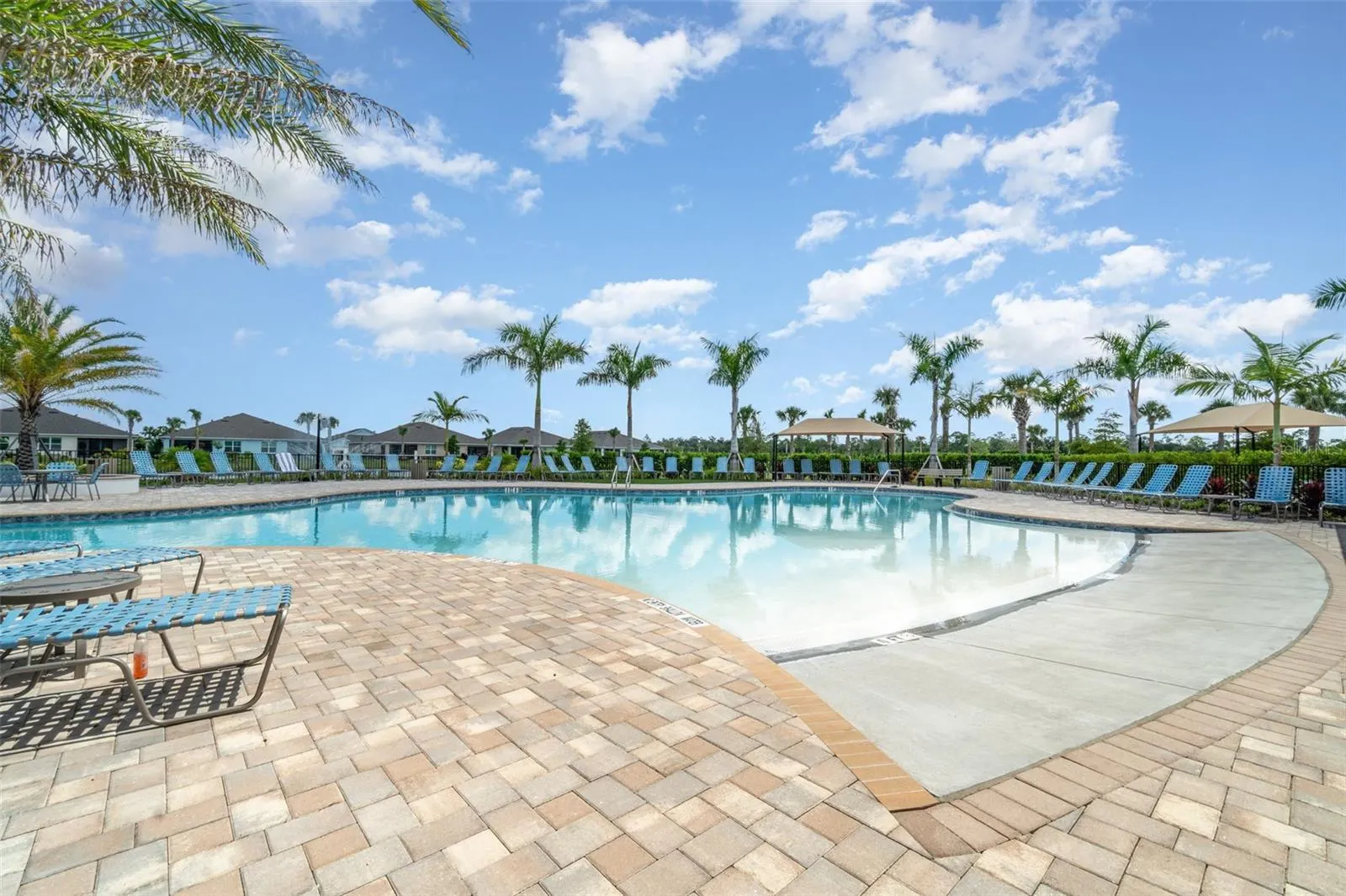 44525 PALM FROND DR