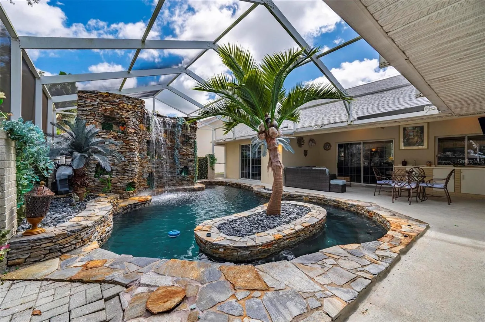 25688 DEEP CREEK BLVD