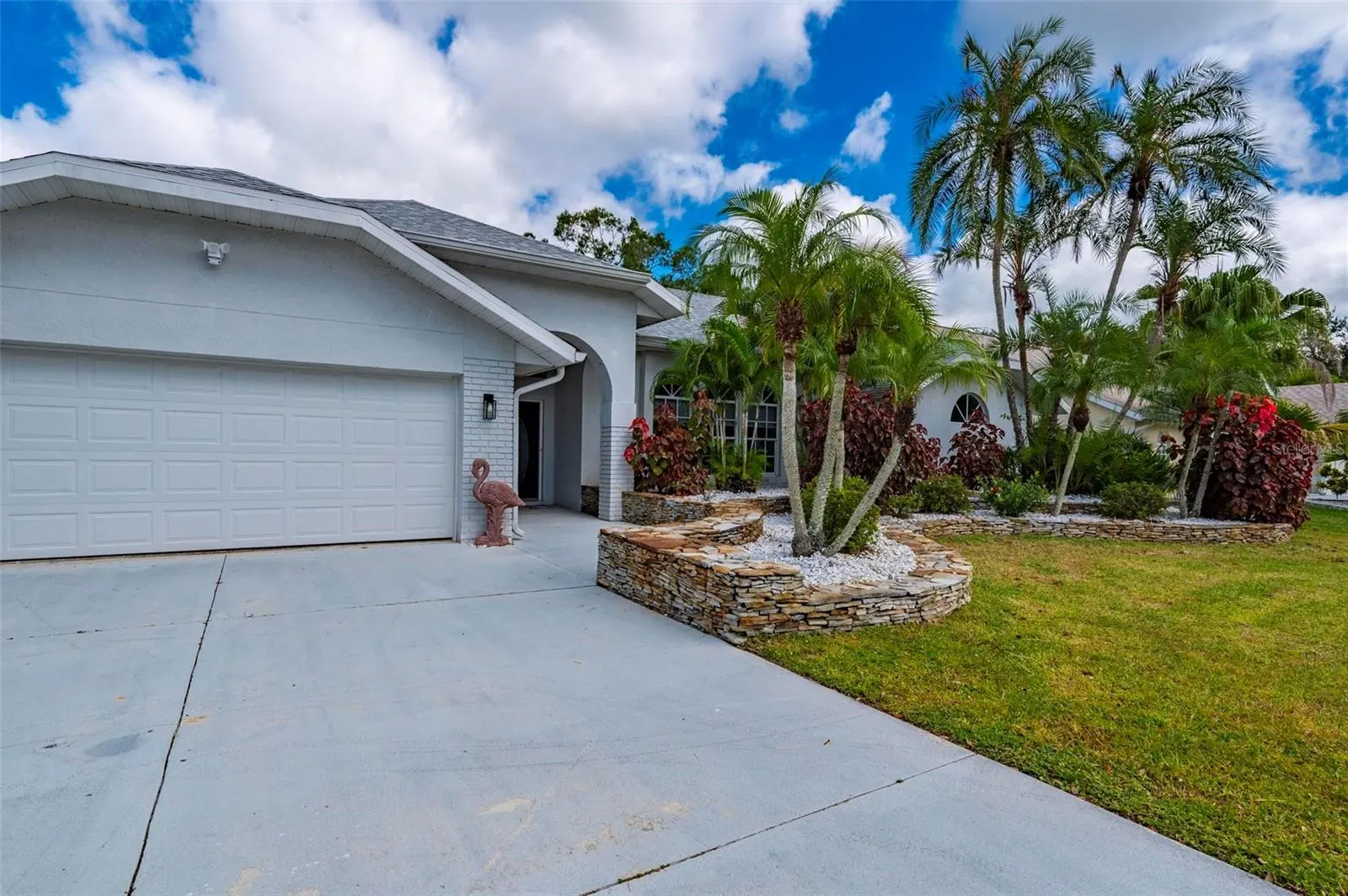 25688 DEEP CREEK BLVD