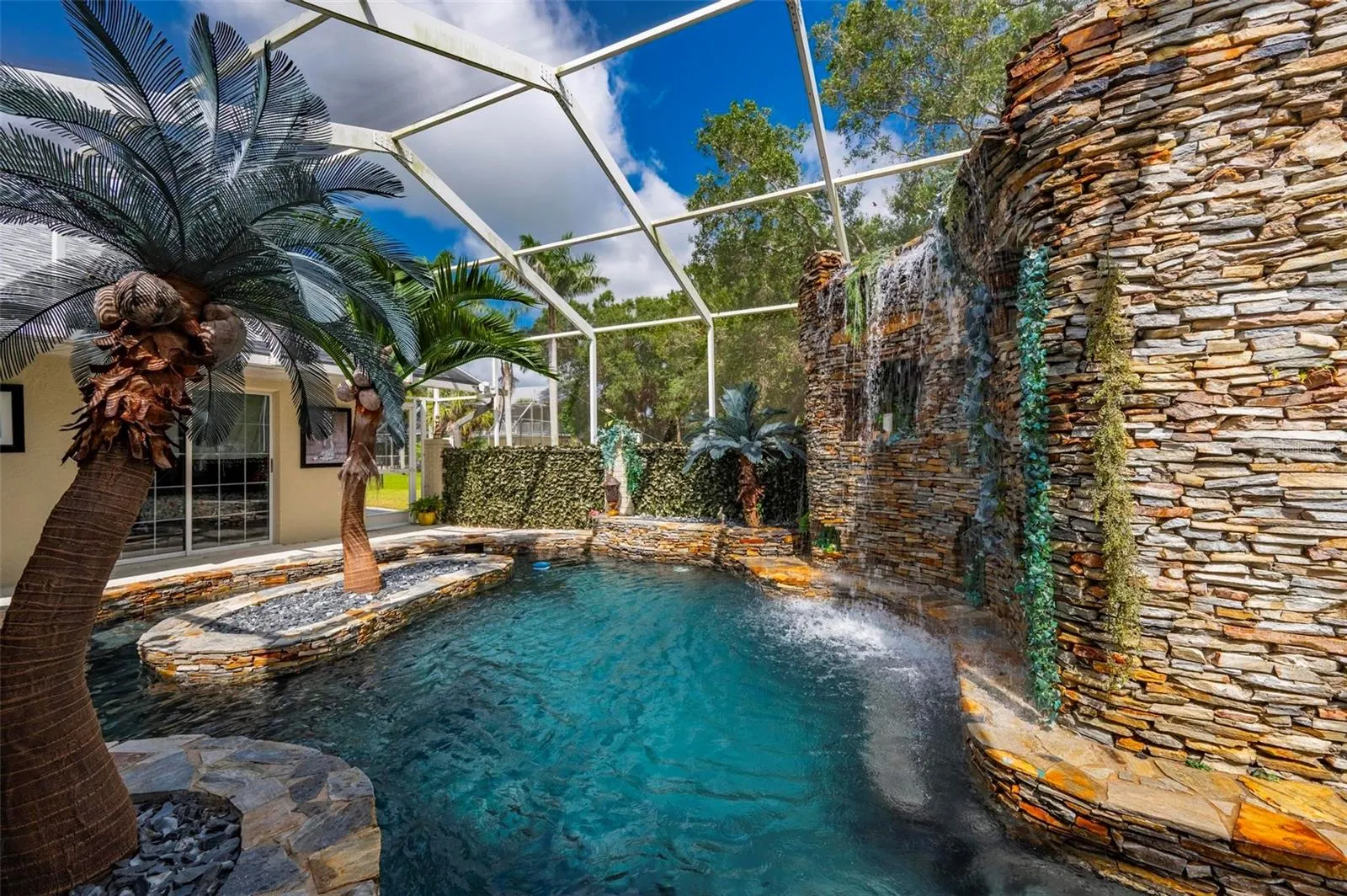 25688 DEEP CREEK BLVD