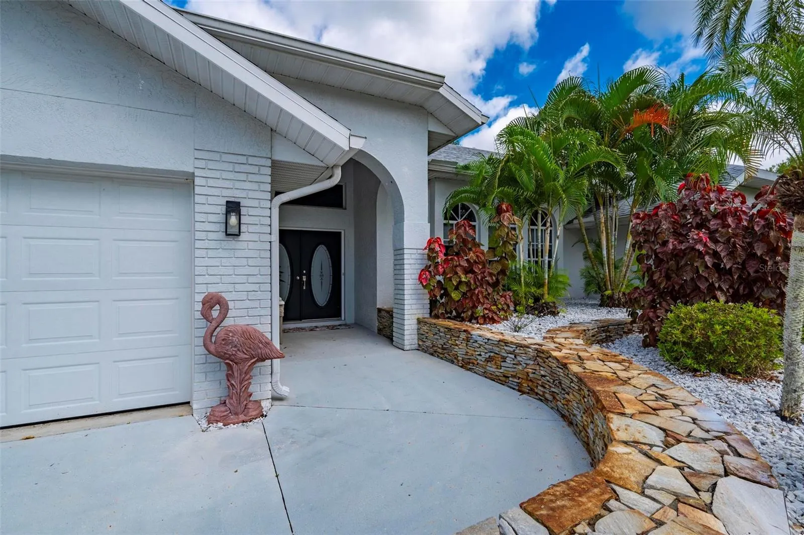 25688 DEEP CREEK BLVD