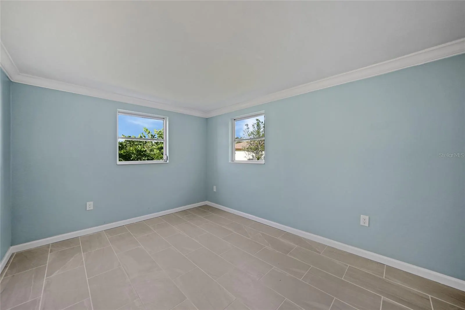146 FRANCIS DR NE