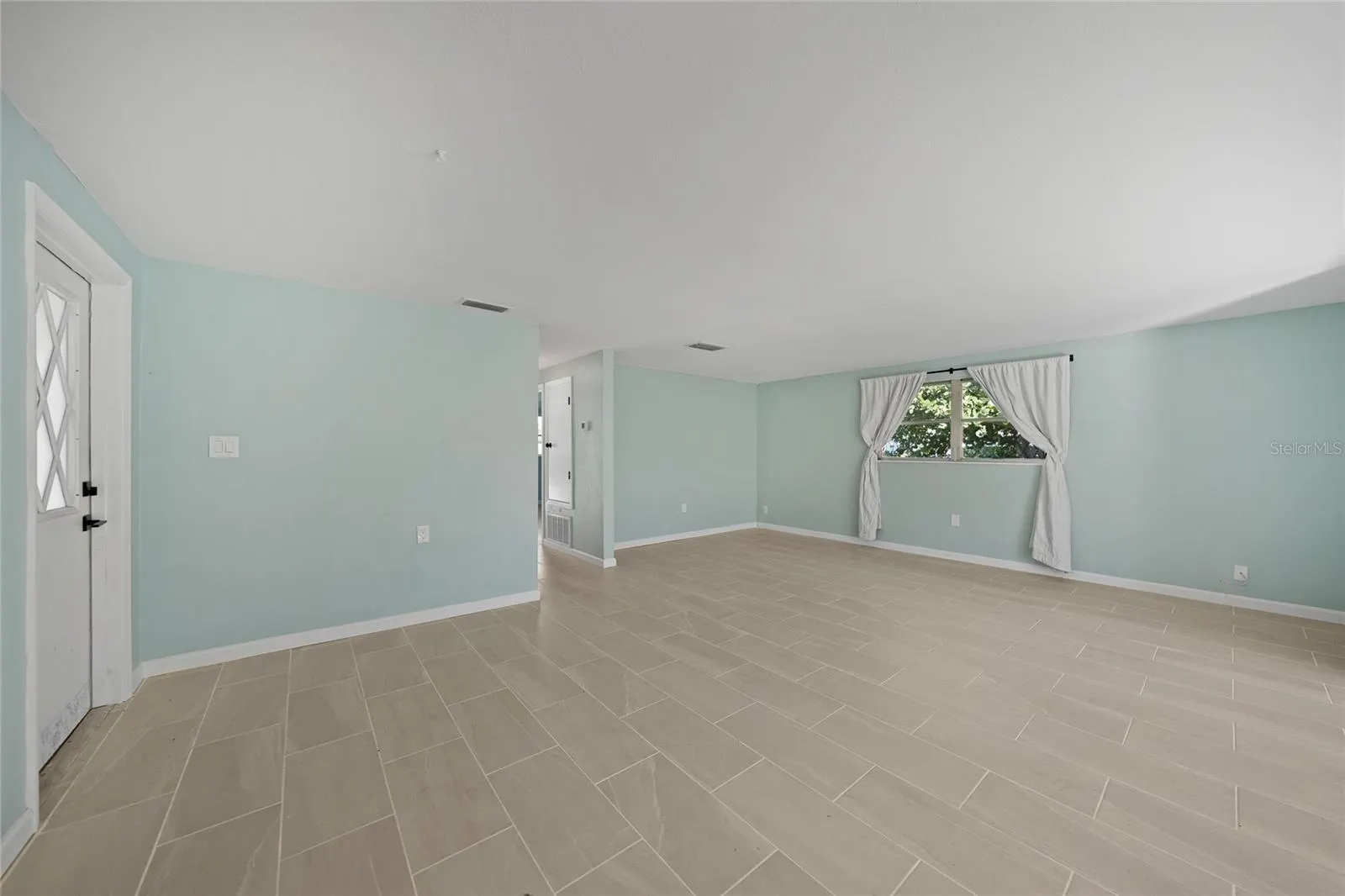 146 FRANCIS DR NE