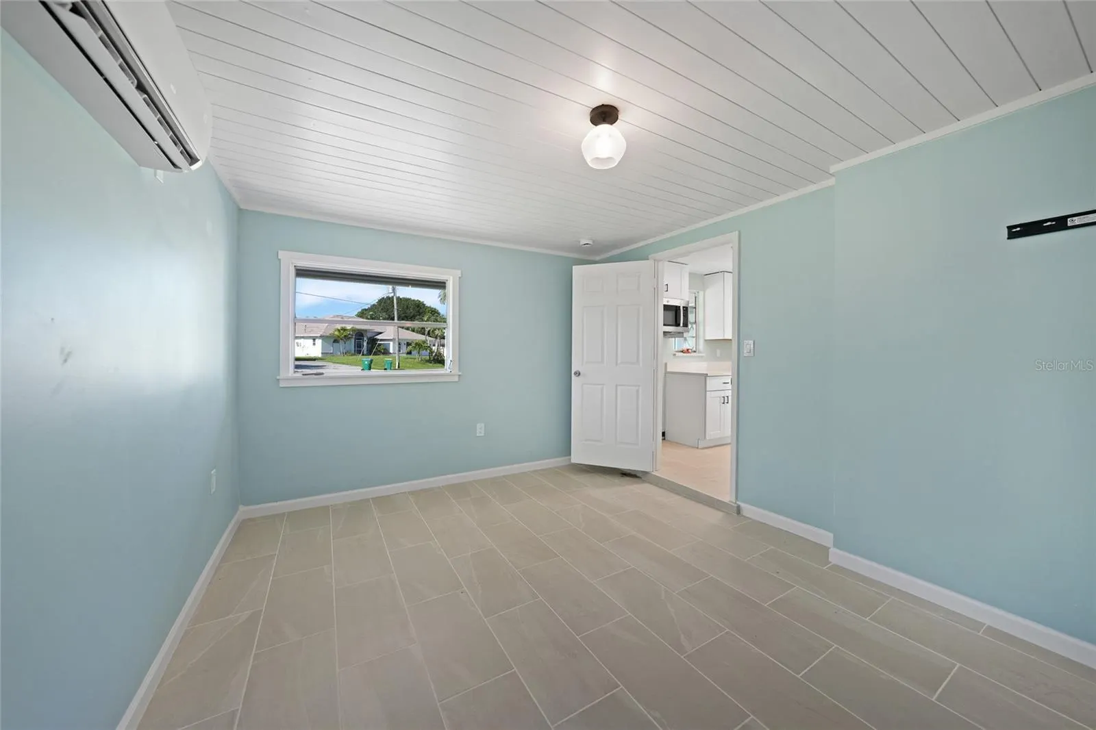 146 FRANCIS DR NE
