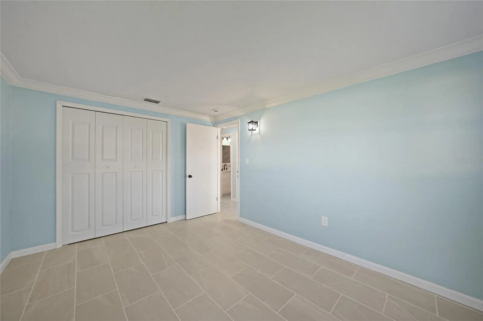 146 FRANCIS DR NE