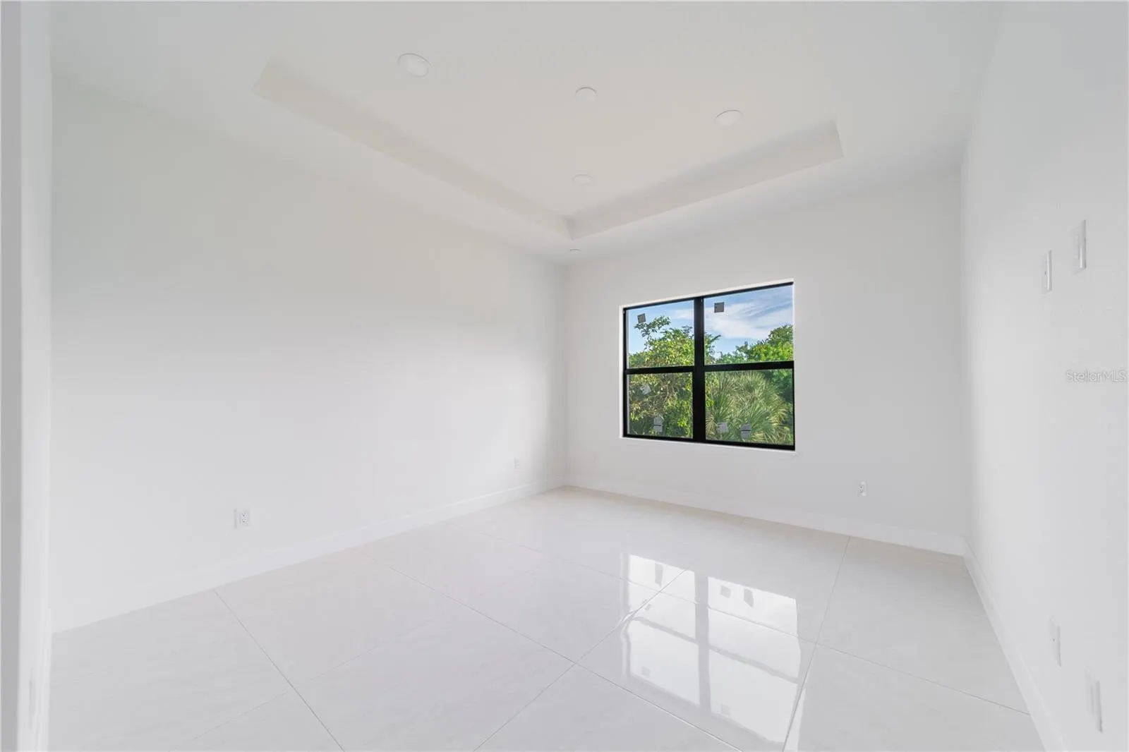 15089 ALDAMA CIR