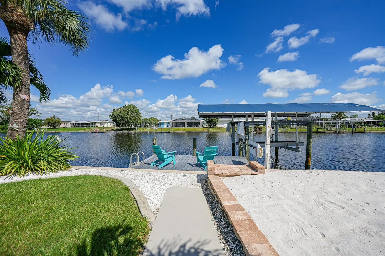 21812 EDGEWATER DR
