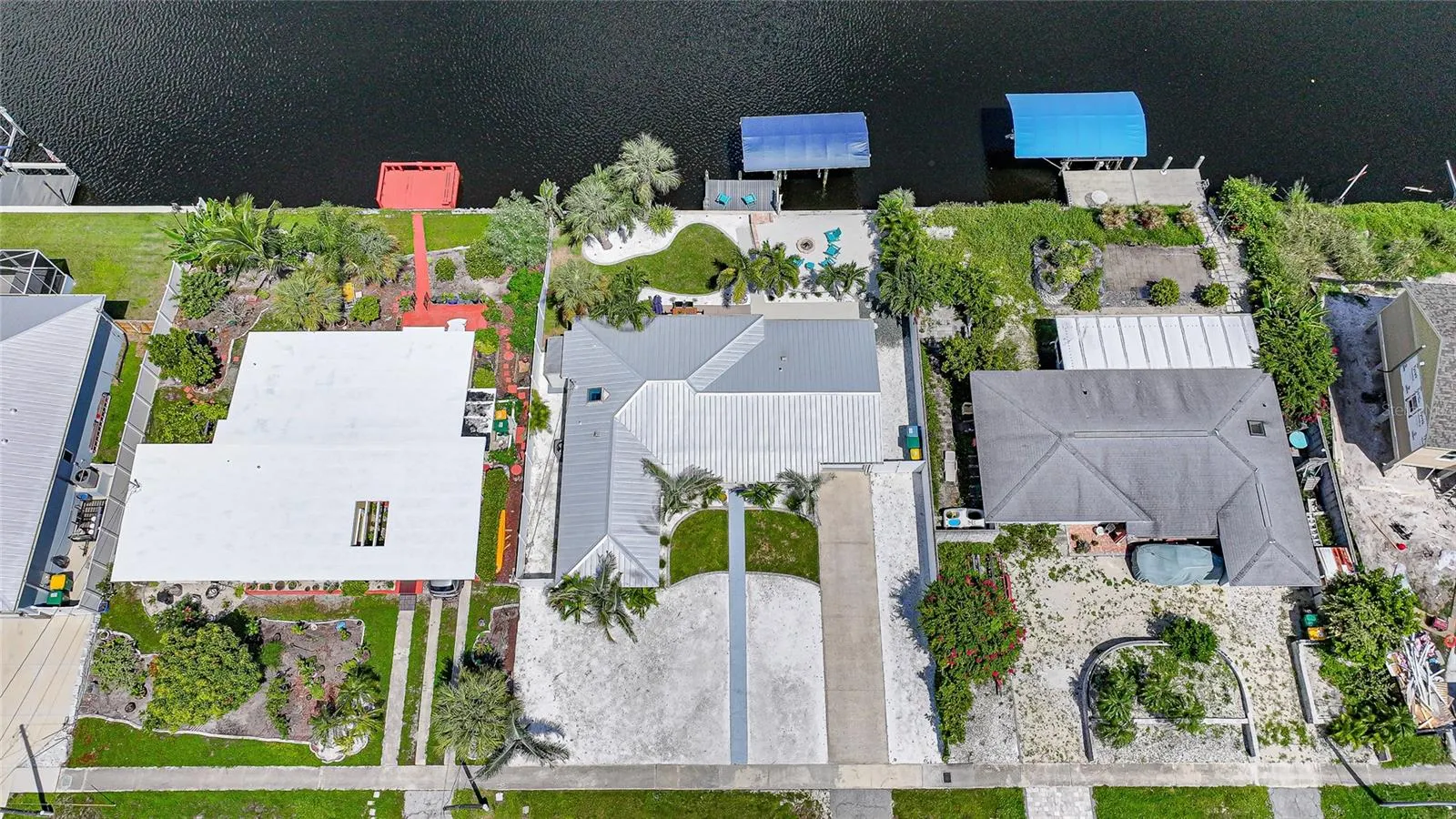 21812 EDGEWATER DR