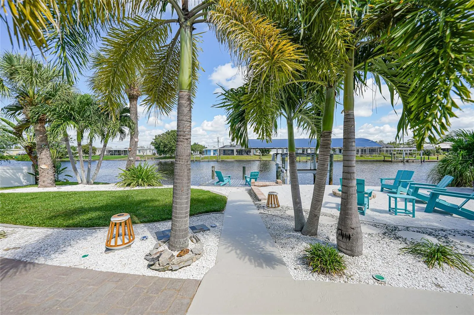 21812 EDGEWATER DR