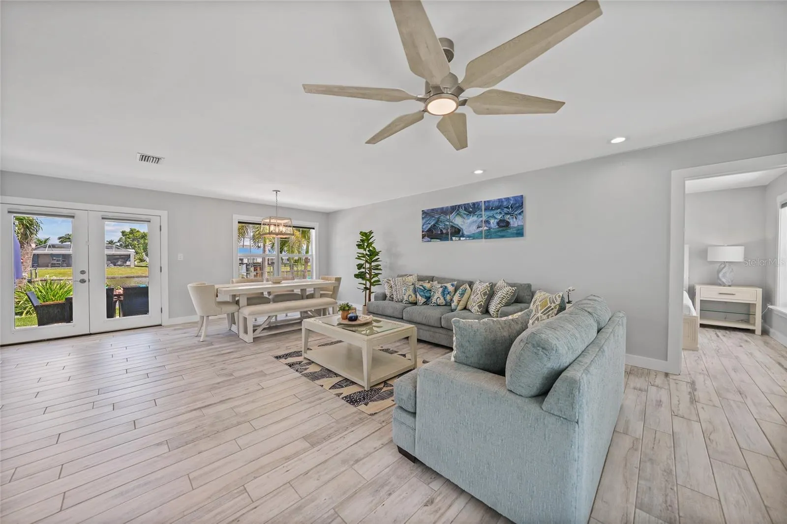 21812 EDGEWATER DR