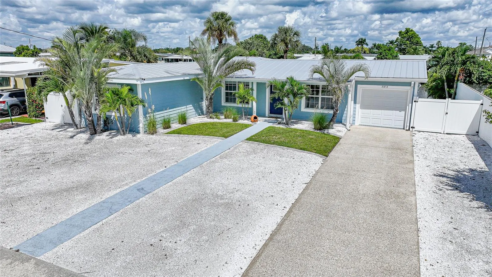 21812 EDGEWATER DR