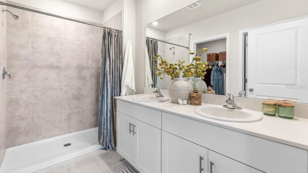4815 SCHUBERT TRL
