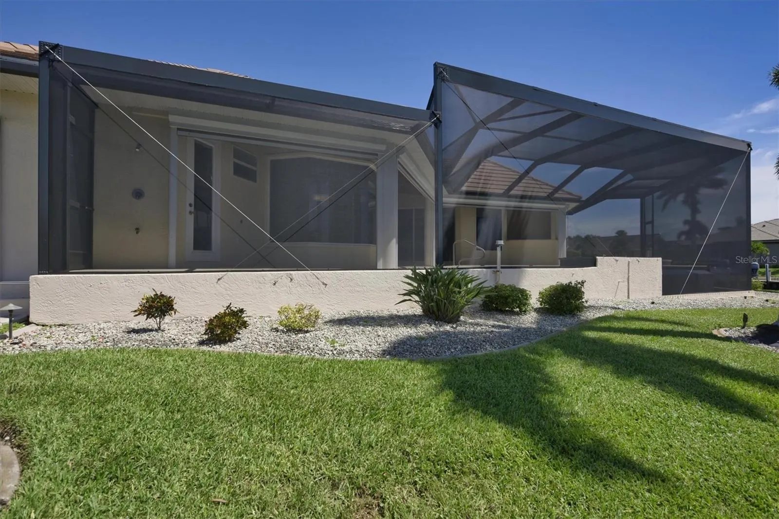 1700 LOS ALAMOS DR