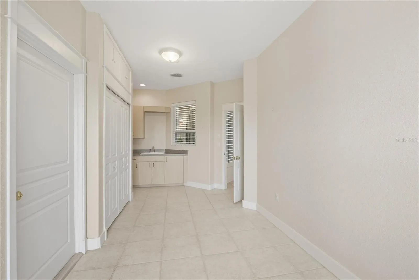 1700 LOS ALAMOS DR