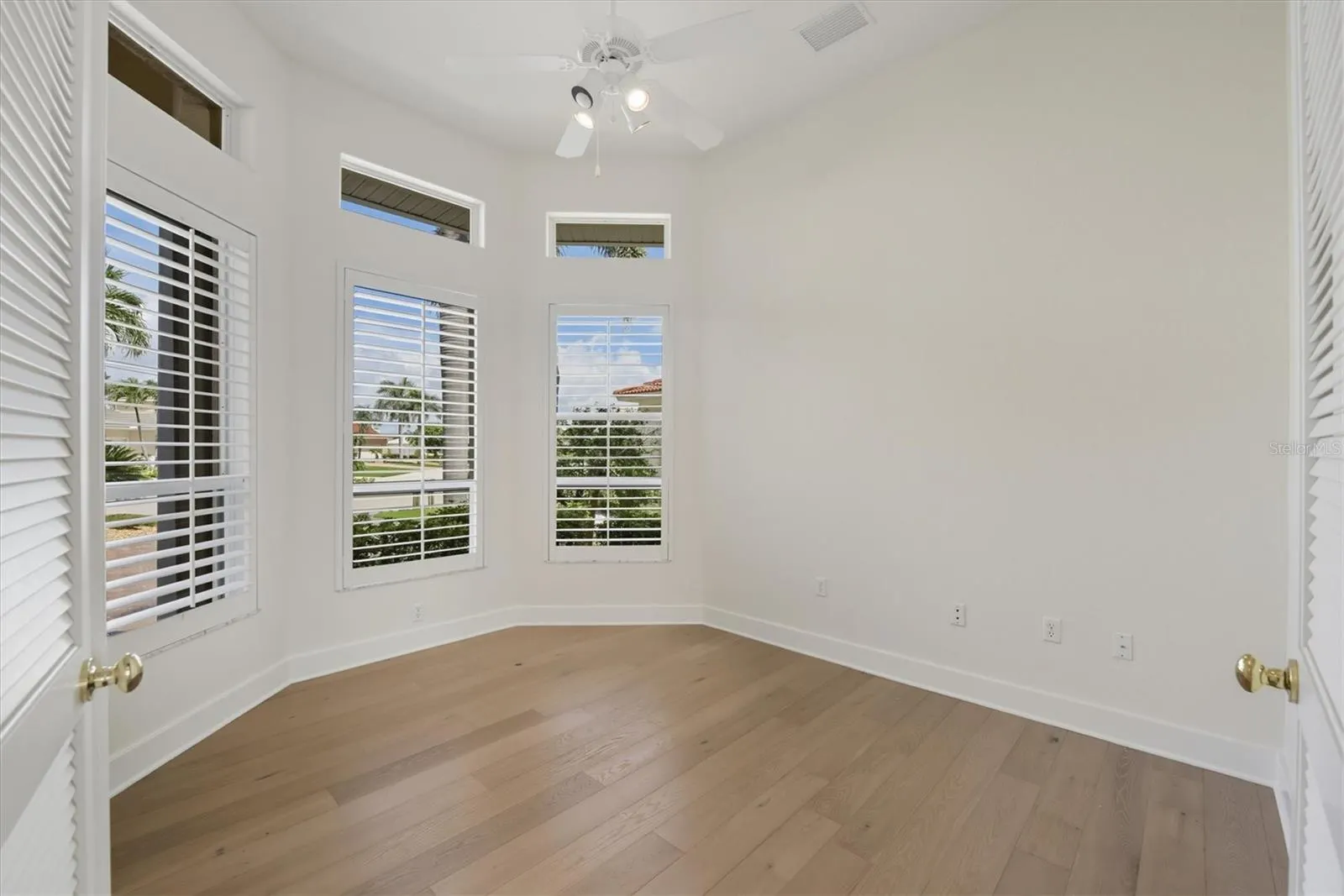 1700 LOS ALAMOS DR