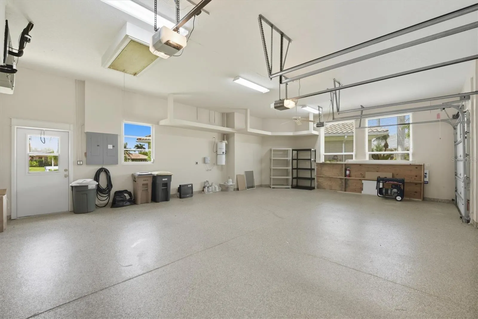 1700 LOS ALAMOS DR