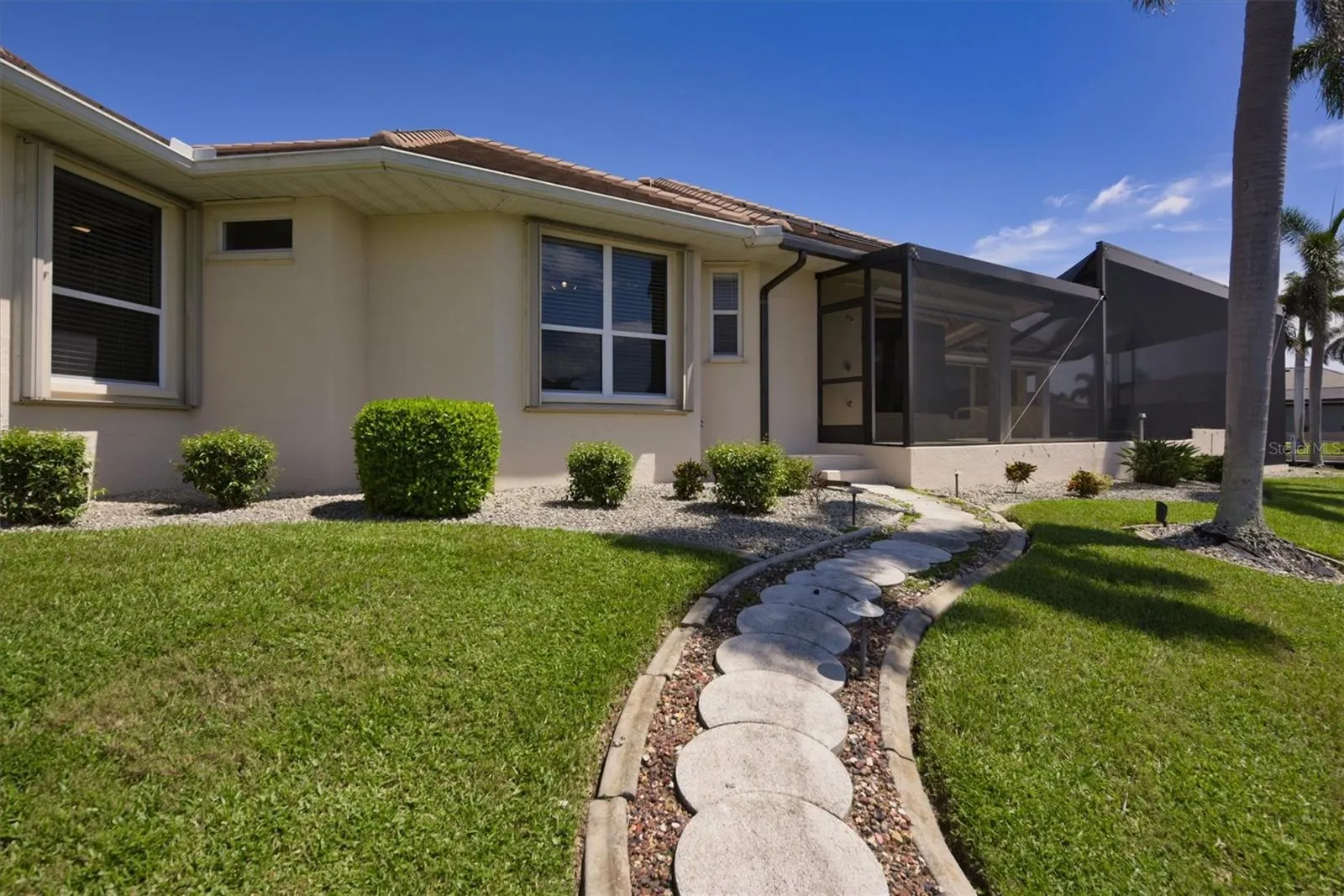 1700 LOS ALAMOS DR