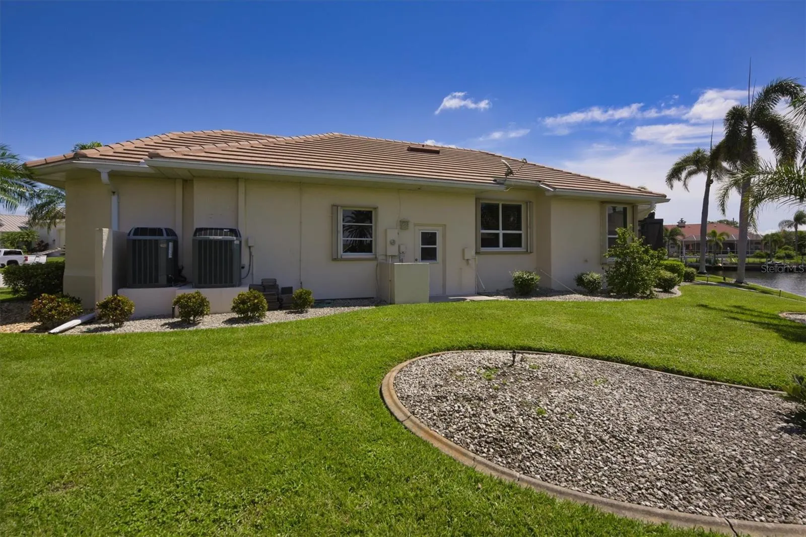 1700 LOS ALAMOS DR