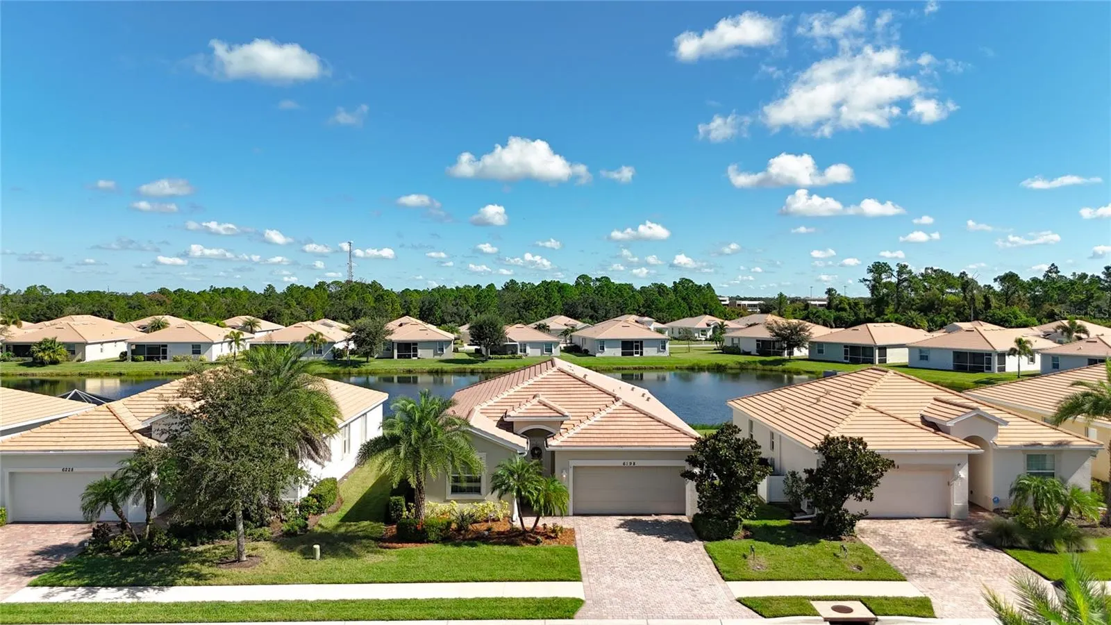 6198 GRAND CYPRESS BLVD