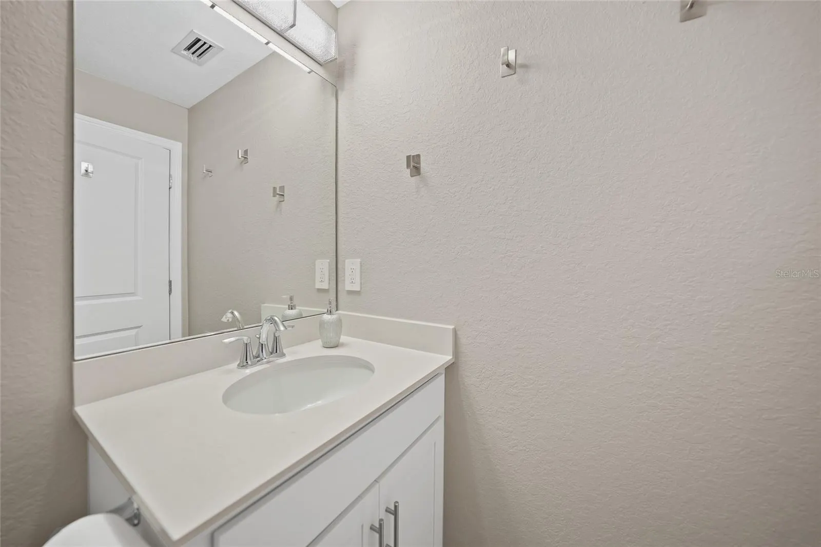 14271 HERITAGE LANDING BLVD #1526, #1526