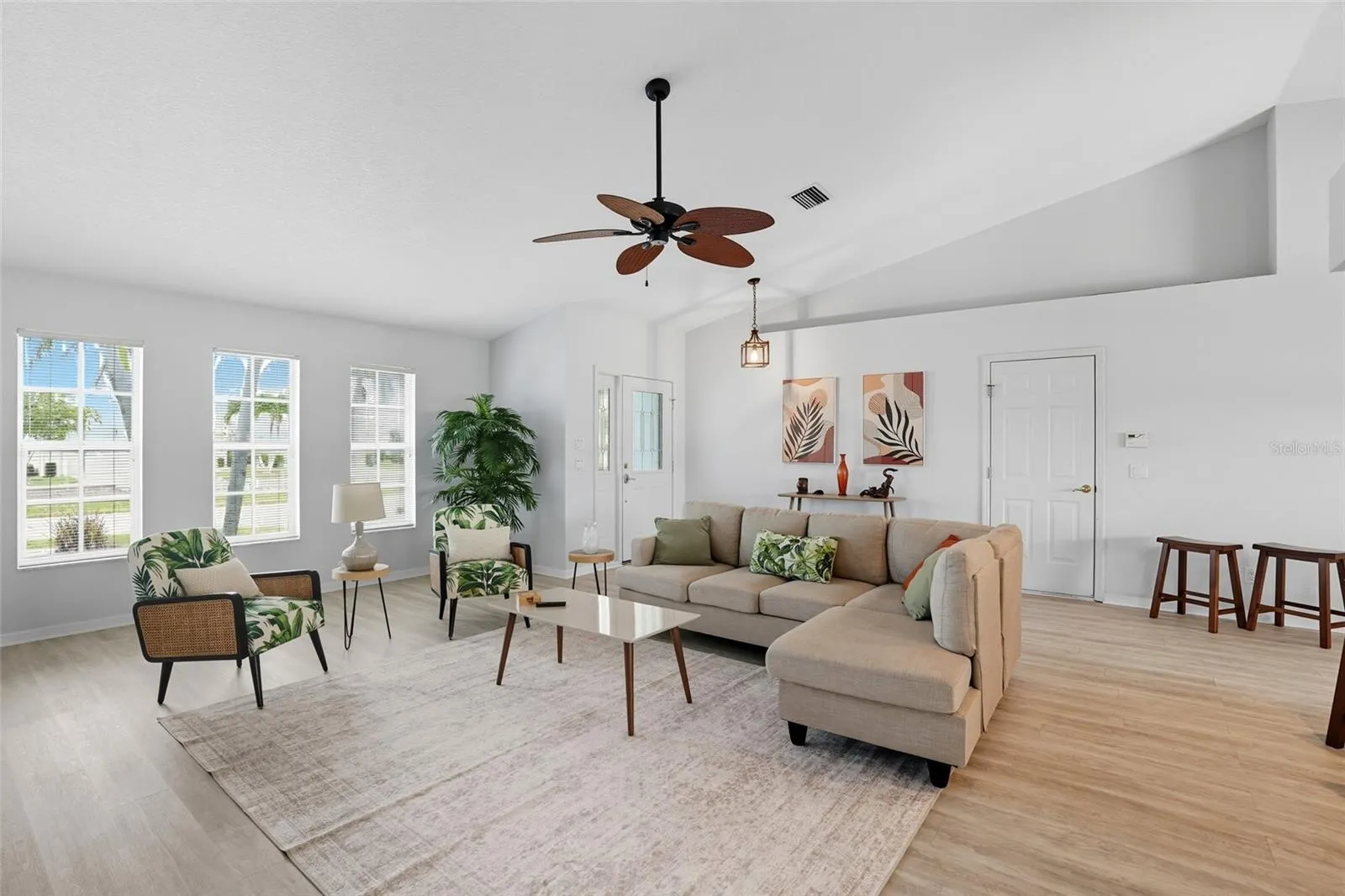 260 CORONADO DR