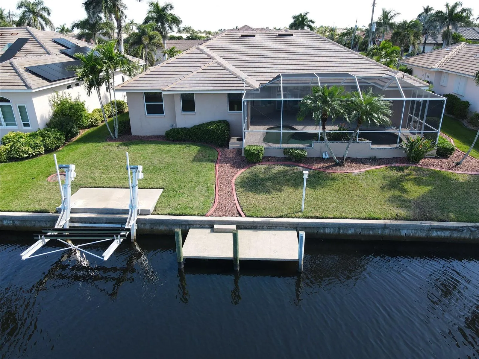 653 MACEDONIA DR