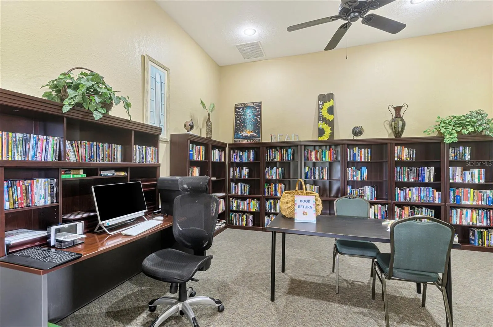 2040 WILLOW HAMMOCK CIR #104, #104