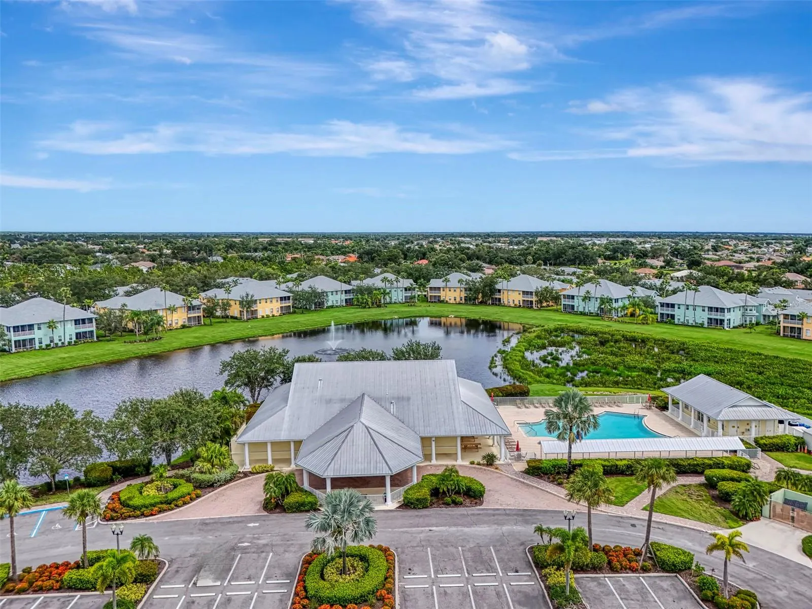 2040 WILLOW HAMMOCK CIR #104, #104