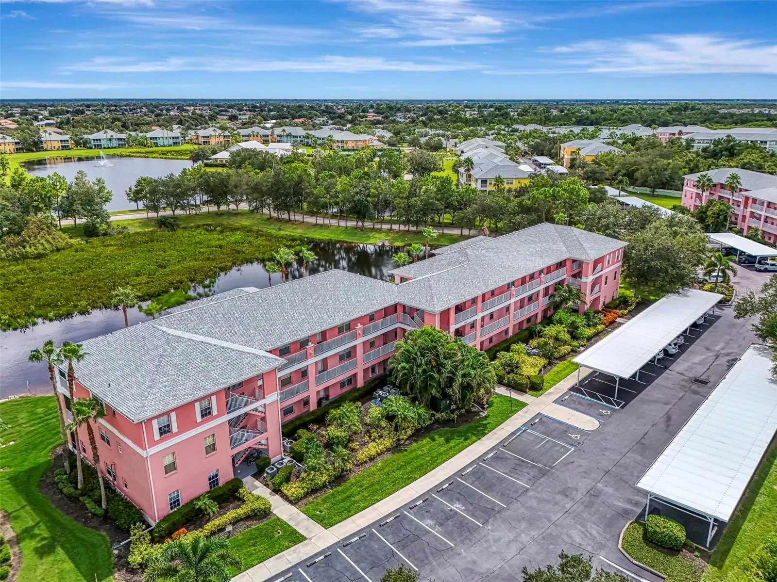 2040 WILLOW HAMMOCK CIR #104, #104