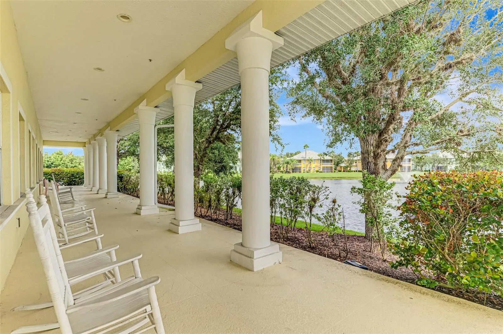 2040 WILLOW HAMMOCK CIR #104, #104