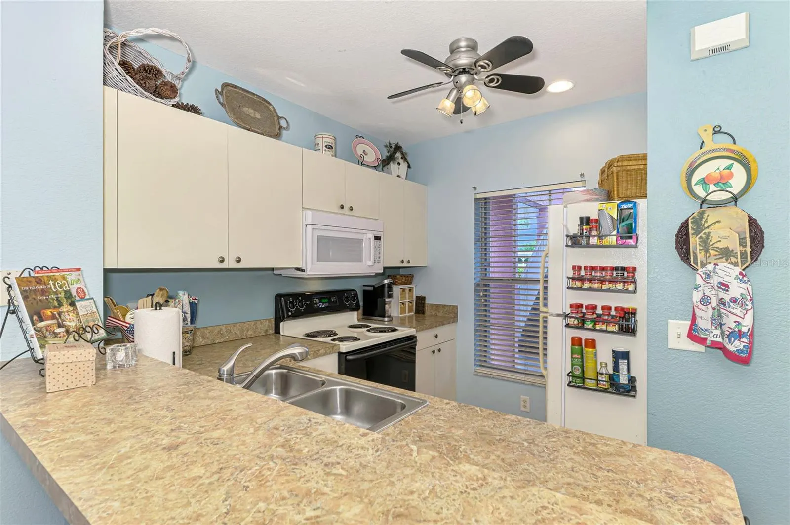 2040 WILLOW HAMMOCK CIR #104, #104