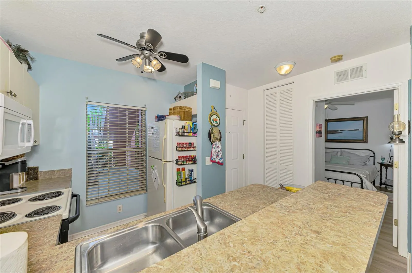 2040 WILLOW HAMMOCK CIR #104, #104