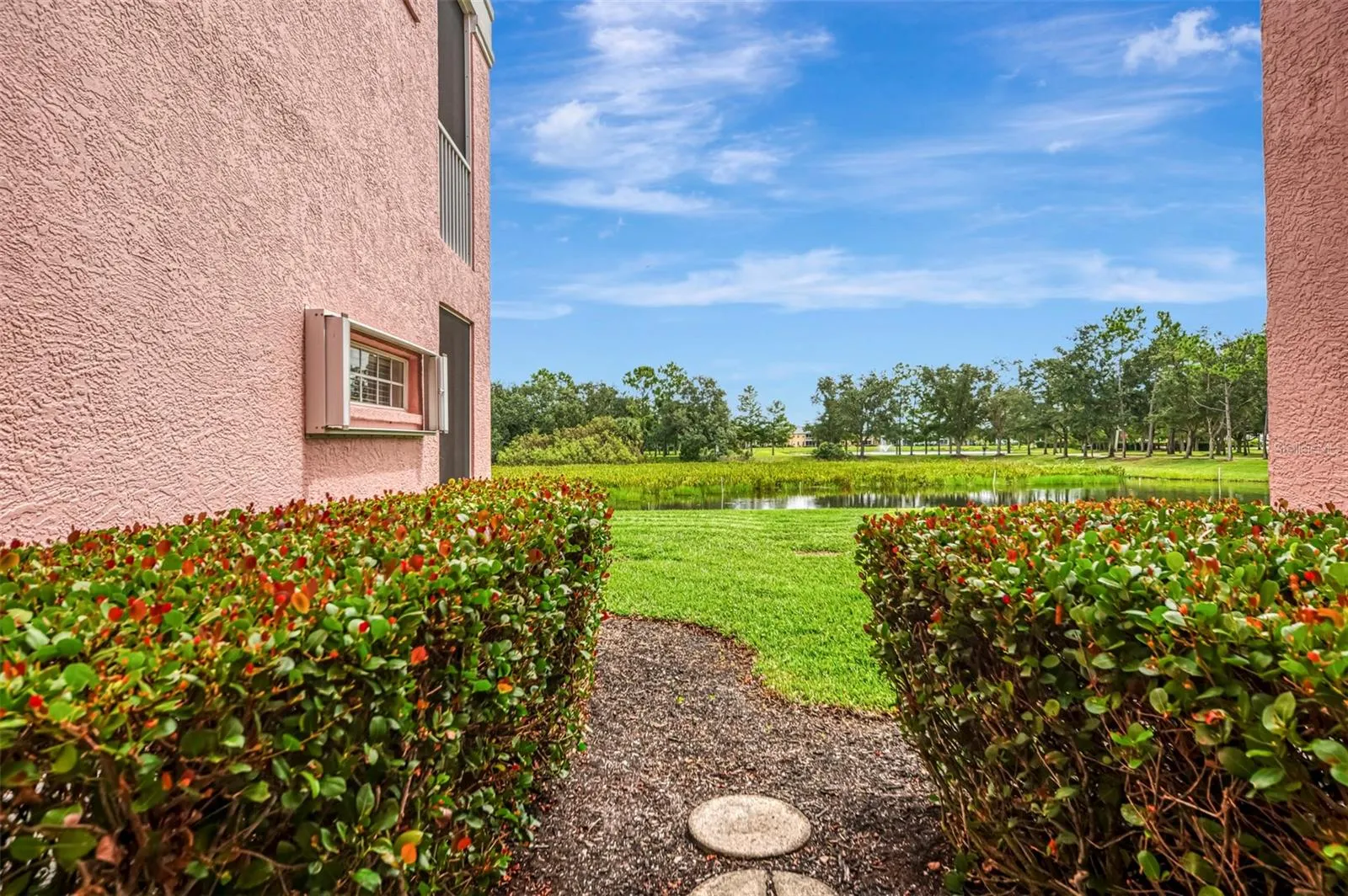 2040 WILLOW HAMMOCK CIR #104, #104