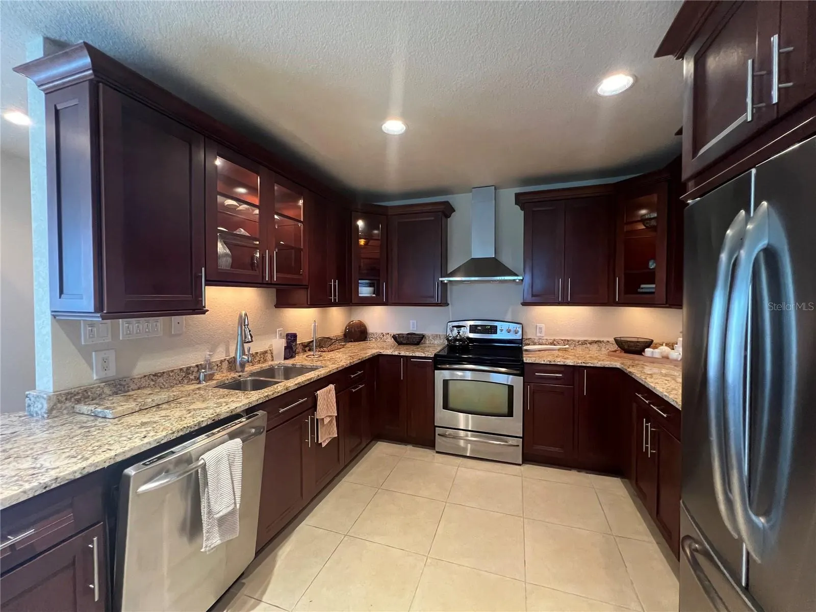 3220 SOUTHSHORE DR #22C, #22C