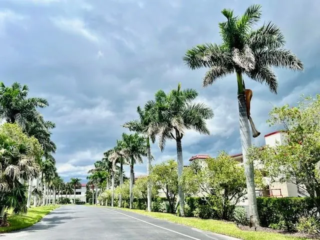 3220 SOUTHSHORE DR #22C, #22C