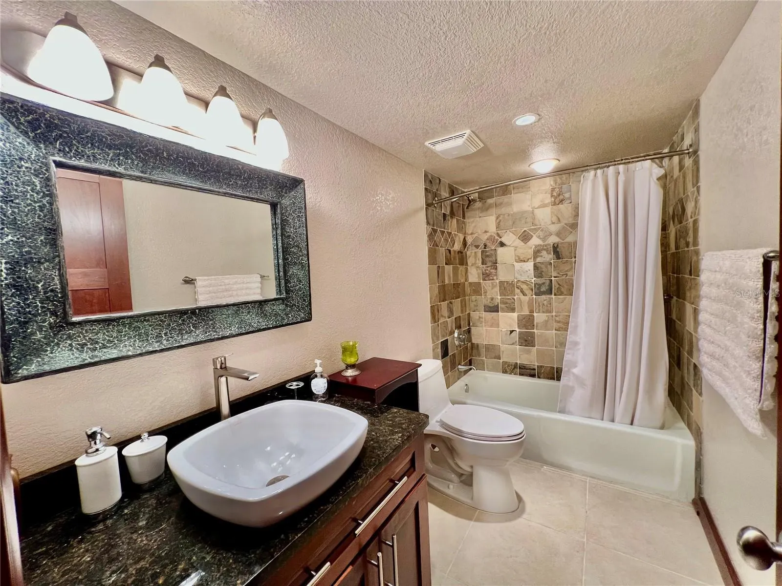 3220 SOUTHSHORE DR #22C, #22C