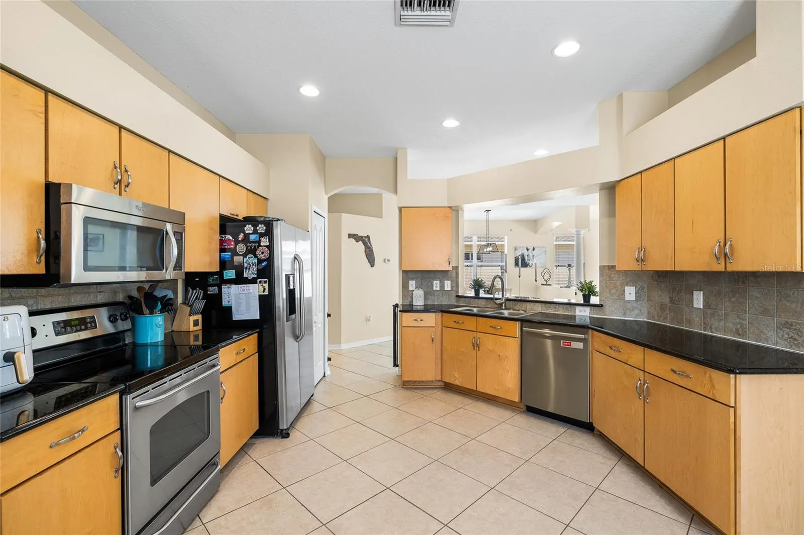 427 STONE BRIAR DR