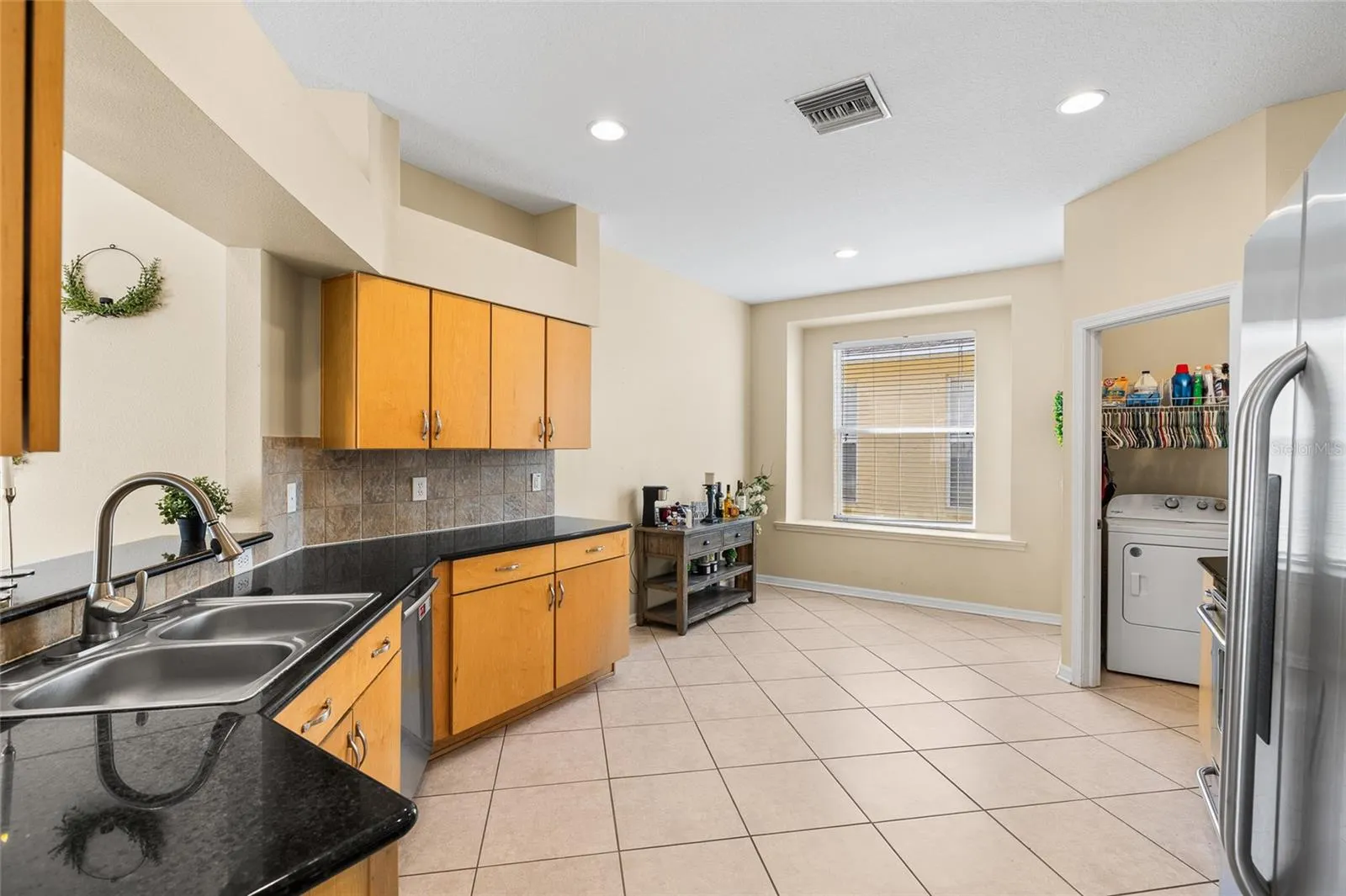 427 STONE BRIAR DR