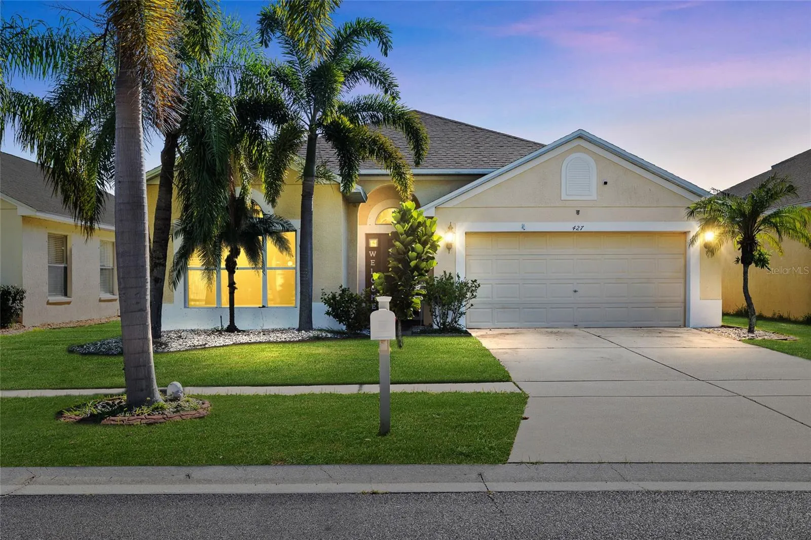 427 STONE BRIAR DR