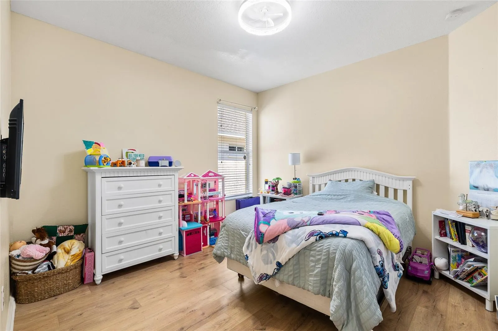 427 STONE BRIAR DR