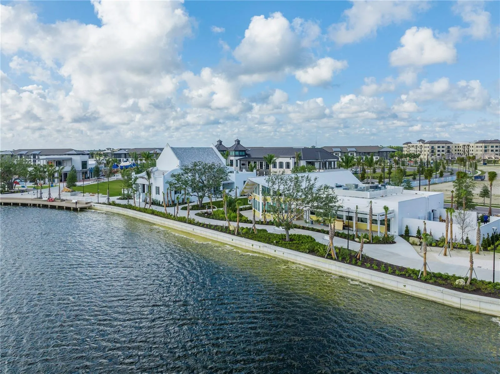 S BISCAYNE DR